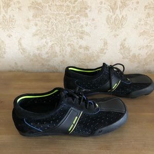DKNY jeans athletic shoes